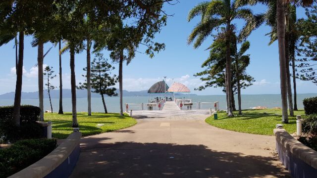 Aussichtspunkt "Magnetic Island" (Hintergrund)