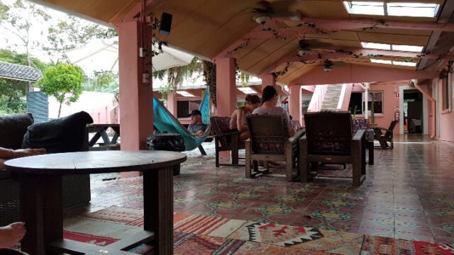 Dolphins Beachhouse Chill-Area