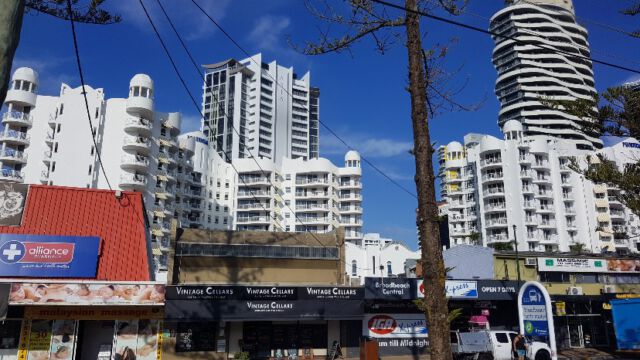 Hochhausidylle in "Surfers Paradise"