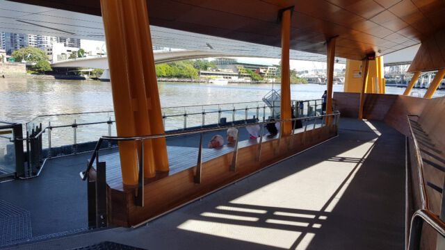 An der Cityhopper-Fähre