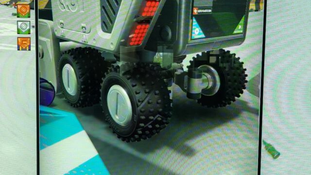 QUT - The cube: Interaktives Lerndisplay